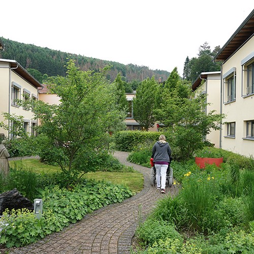 Das Altenheim St. Franziskus verfügt über 60 Pflegeplätze in Einzelzimmern.