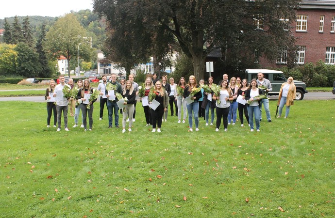 Das Examen an der LWL-Akademie Marsberg haben jetzt 20 Kandidat:innen bestanden